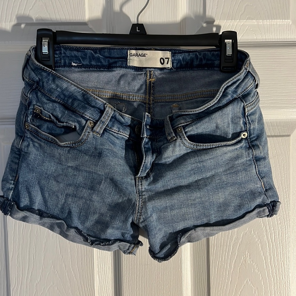 Size 7 Garage Jean shorts